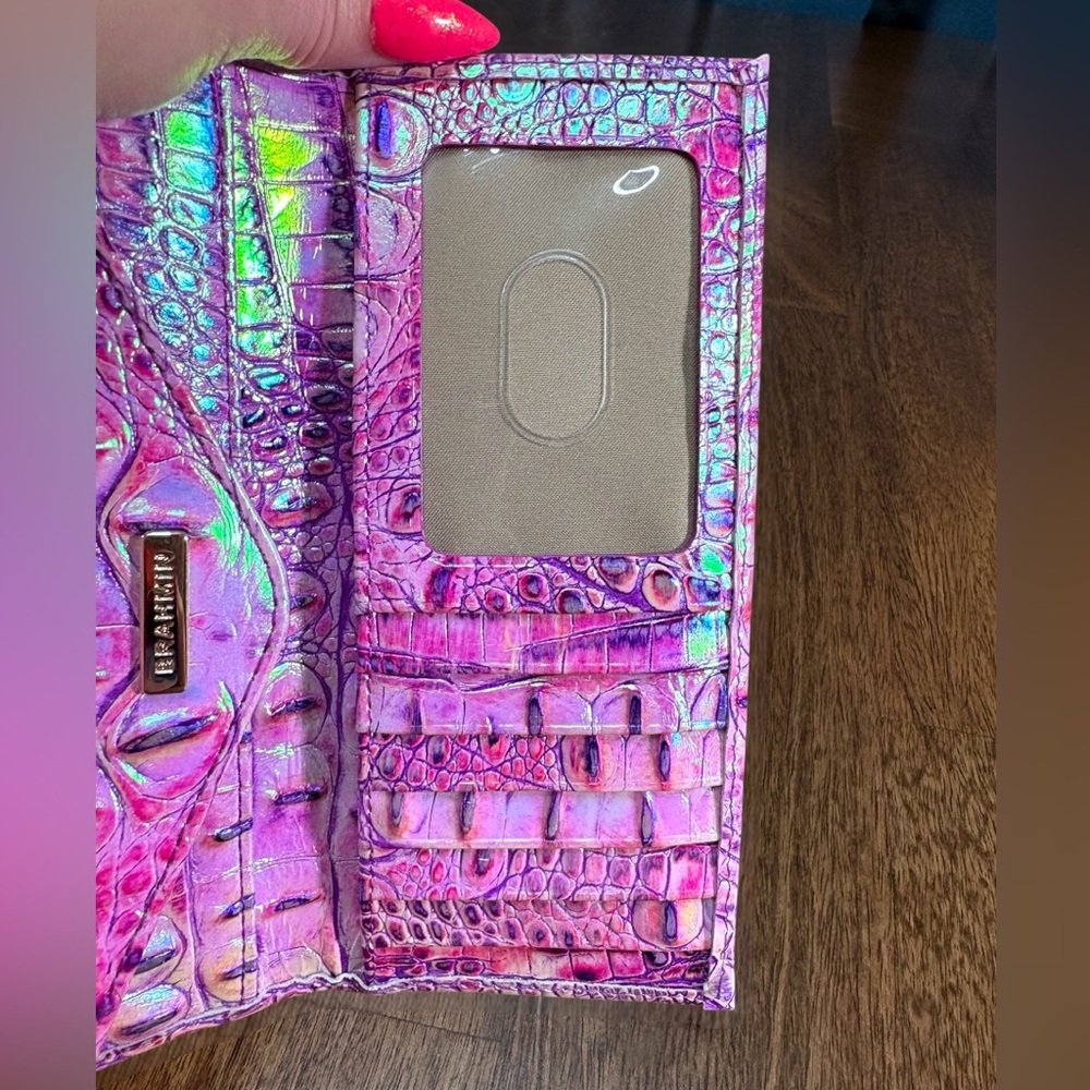 **SOLD**Brahmin EUC Veronica - Purple Iris - Holographic Purple/Pink - Leather - Picture 13 of 14
